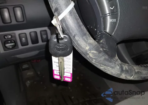 2010 Toyota Tacoma Base V6 из США, поврежденный, VIN 3TMLU4EN9AM045711